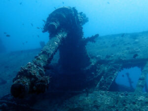 Ein wundervoller Sonnenaufgang über dem Meer