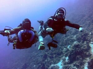 Schwebend und tanzend durchs Rote Meer